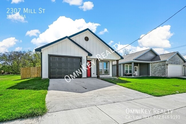 Photo - 2307 Mill St
