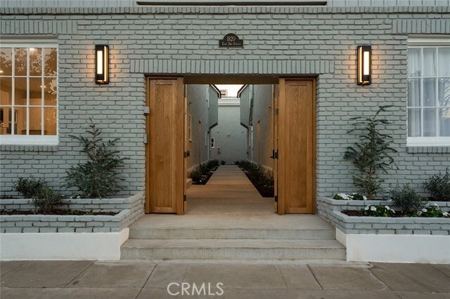 Building Photo - 1822 2nd St Unit 11