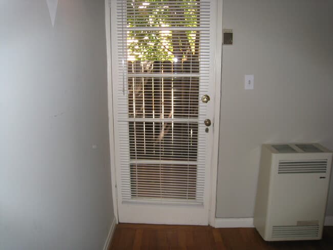 Photo - 938 N Doheny Dr Unidad 3