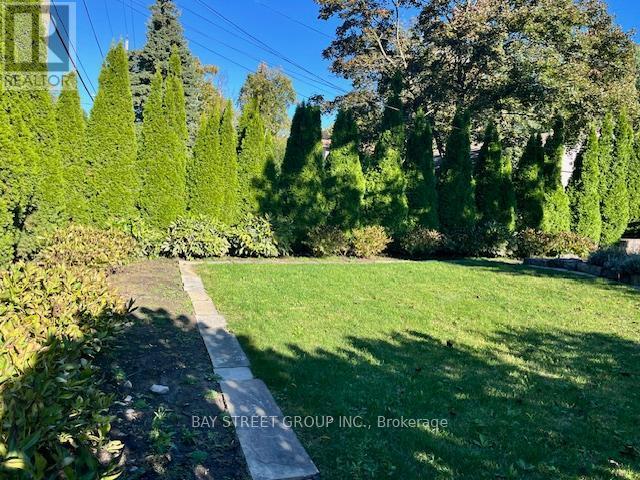 Photo - 229 Church St