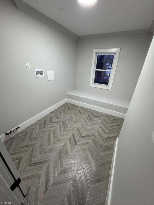 Building Photo - 859 S 16th St Unit 2