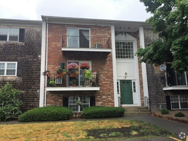 Building Photo - 4 Chapel Hill Dr Unit 2 Rental