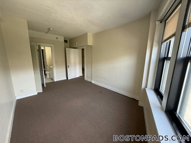 475 Commonwealth Ave Unit 305