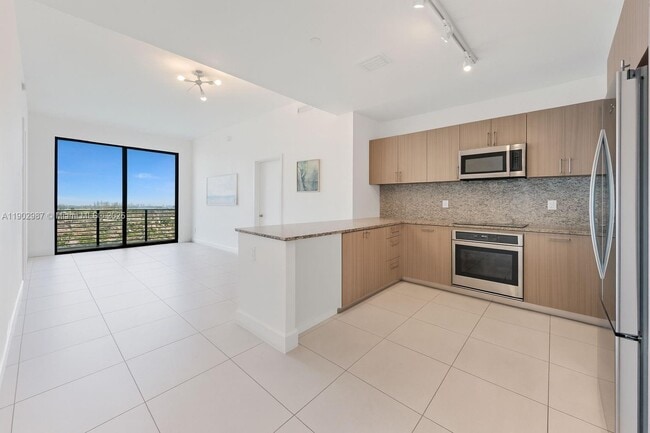 Building Photo - 5350 NW 84th Ave Unit 1905