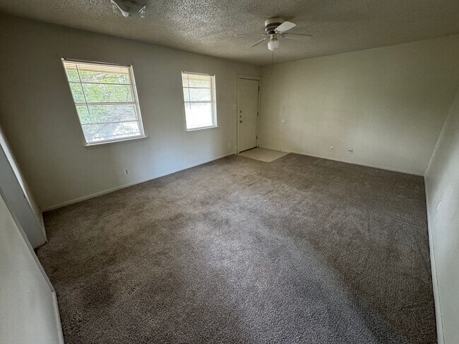 101 E Cardinal Ln Unit 3