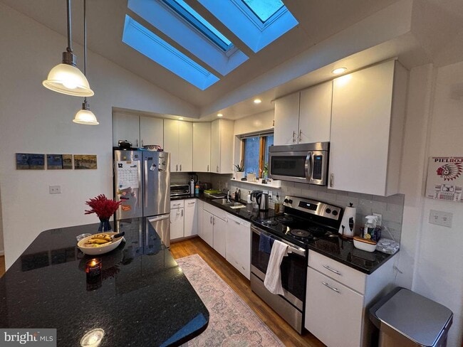 Photo - 6313 Walhonding Rd