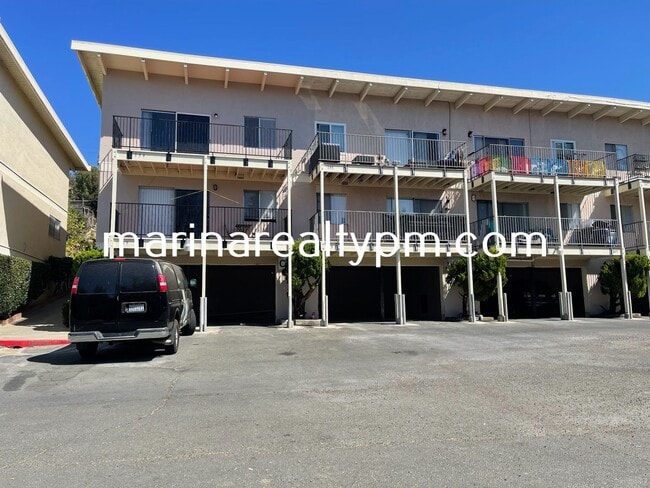 Building Photo - 1-Bedroom 1-Bath New Appliances New Carpet... Unit 159 Hilborn St. Rental