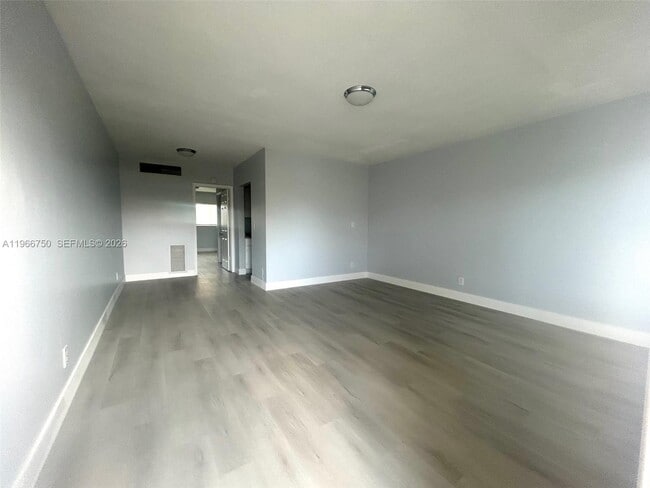 Photo - 2309 S Federal Hwy Unit 17