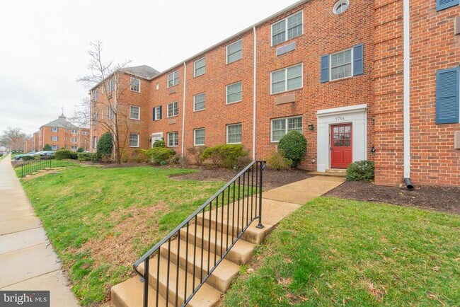 Photo - 1718 W Abingdon Dr Unidad 302