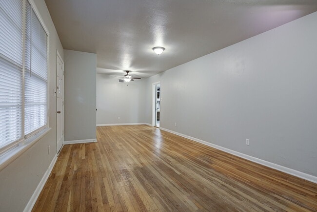 Photo - 1641 Marian Dr