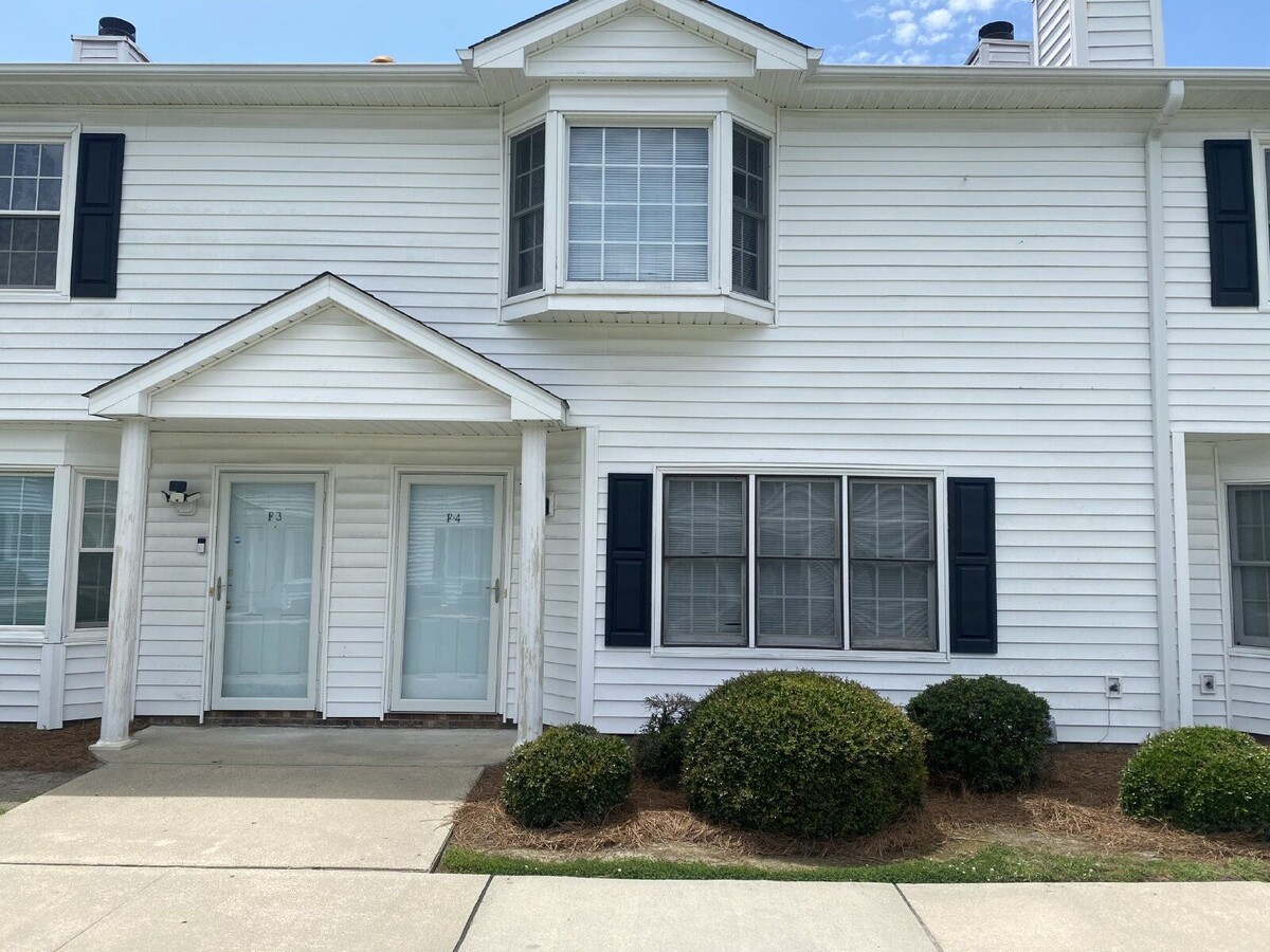 Photo - 3264 Landmark St