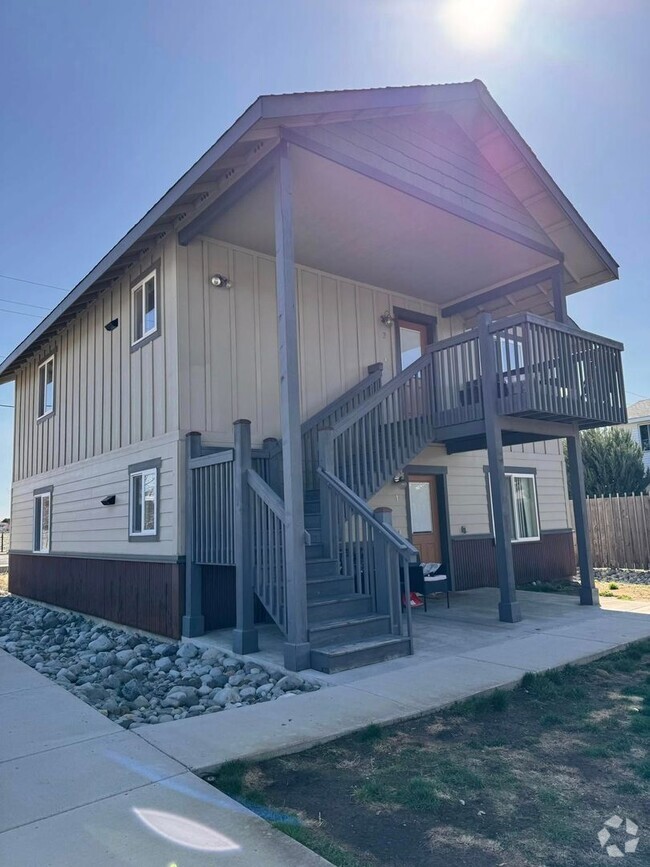 Building Photo - Cambridge Place I - 2217 Unit #1 Rental