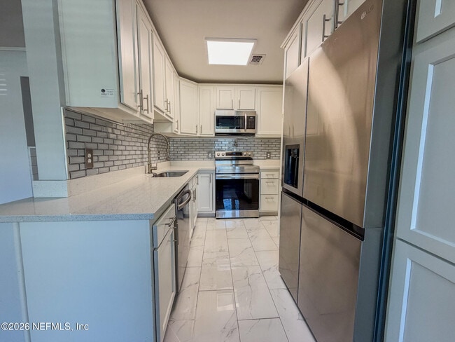 Photo - 1368 Rensselaer Ave