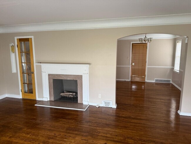 Photo - 13677 Cedar Rd