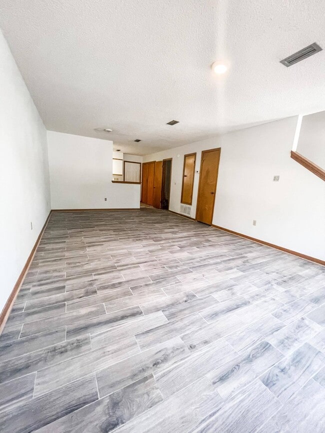 Photo - 888 Culp Ave