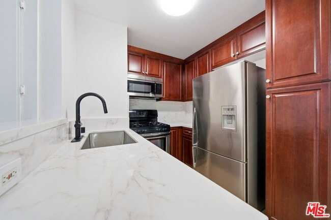 Photo - 5530 Owensmouth Ave Unit 133