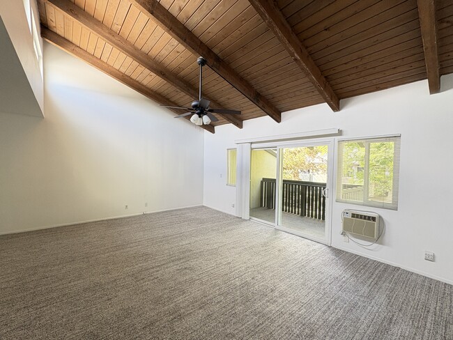 Building Photo - 5001 Stoney Creek Rd Unit 453