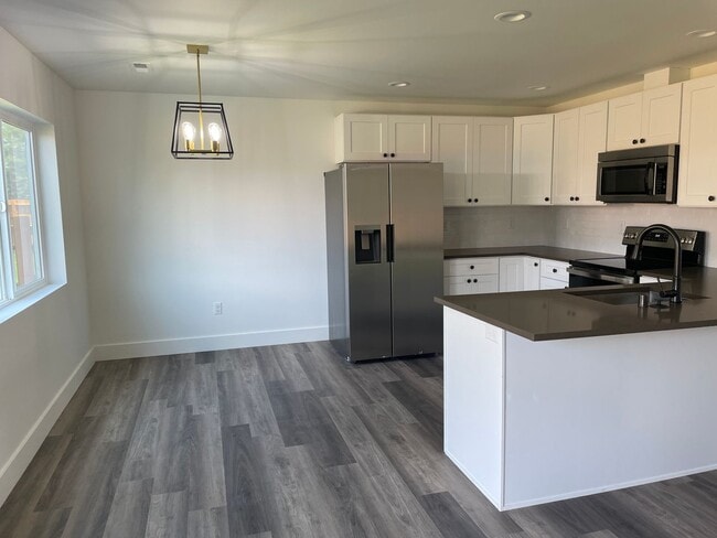 Photo - 1008 W Charlotte St Unit B