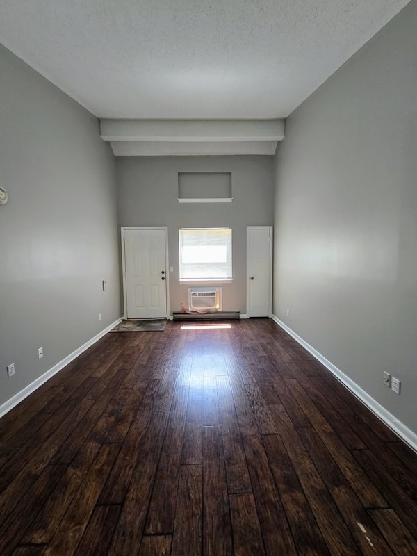 Photo - 3703 Squaw Valley Dr SW