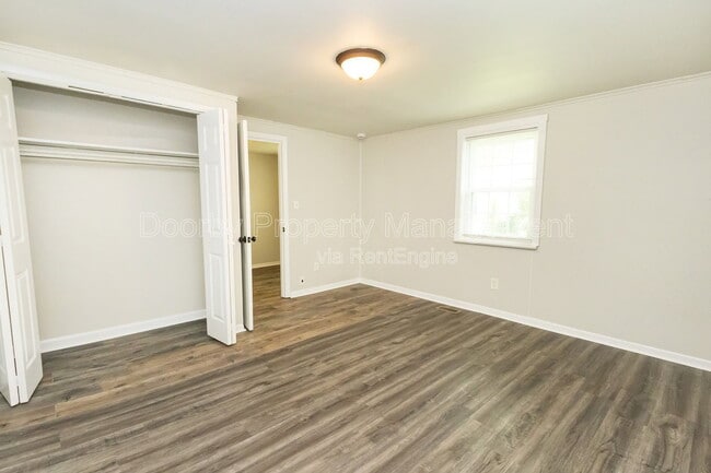 Photo - 1806 Dixon St