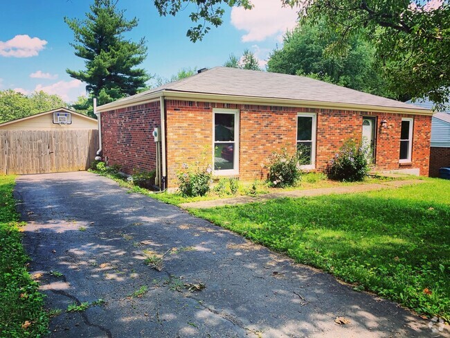 Building Photo - Charming Brick Ranch with Modern Updates i... Rental