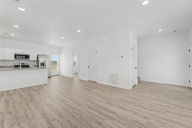 550 Discovery Ave