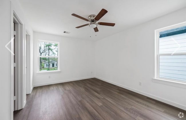 Building Photo - 7813 Laura Koppe Rd Rental