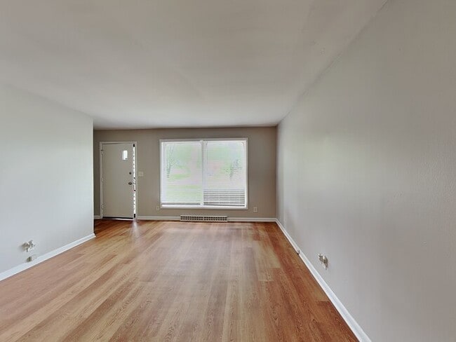 Photo - 4839 N Kenmore Rd