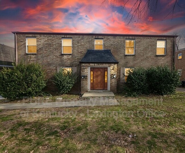 Building Photo - 304 Quachita Trail Unit 3