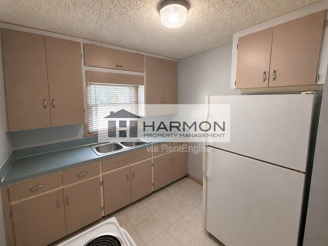 Photo - 2232 S Greenwood Ave