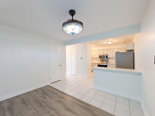 Photo - Completely renovated 2 bedroom condo for rent 2 parking spots