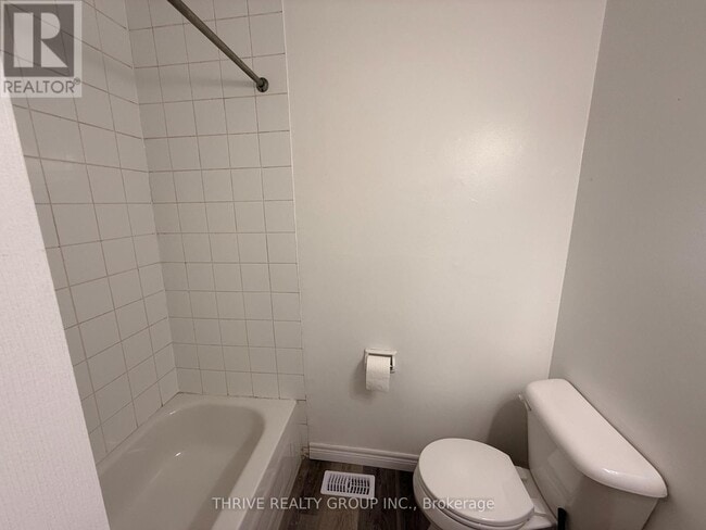 Photo - 57 Toulon Crescent