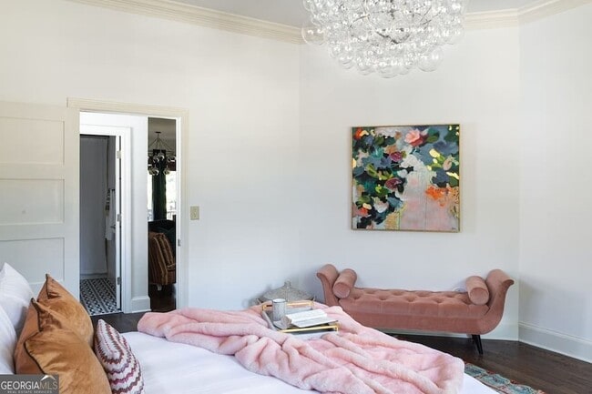 Photo - 201 Hurt St NE