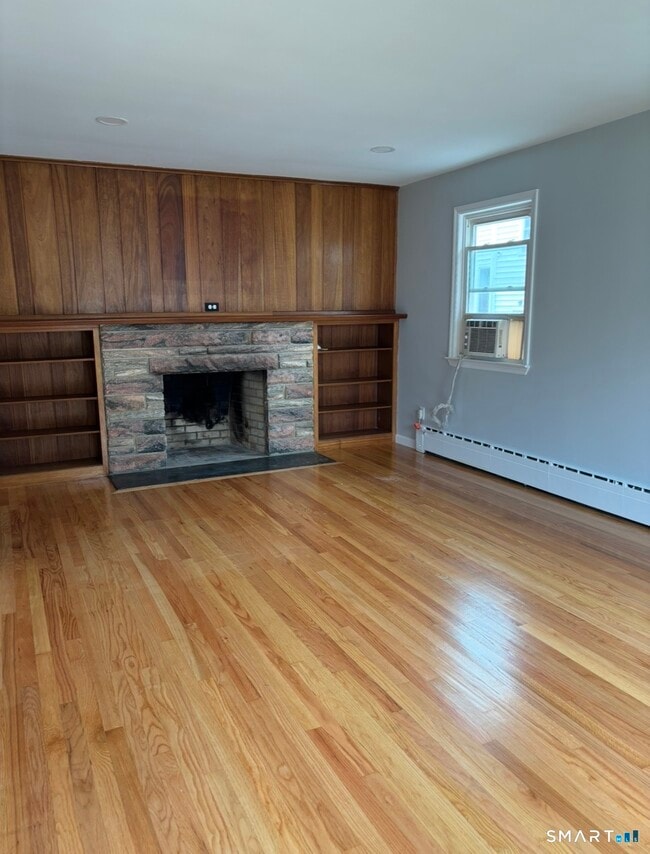 Photo - 195 Alpine St