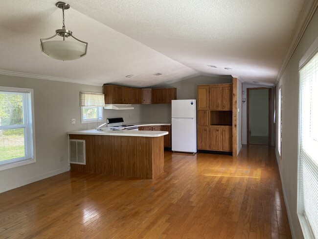 Photo - 17020 Meridian Blvd
