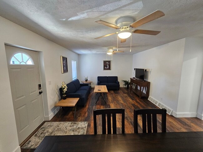 Photo - 231 Walnut St Unidad 231.5