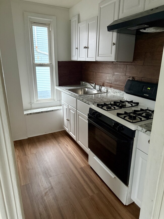 Photo - 189 Belleville Ave Unit #3