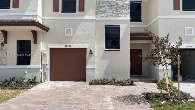 Building Photo - 10007 SW 231st Ln Rental