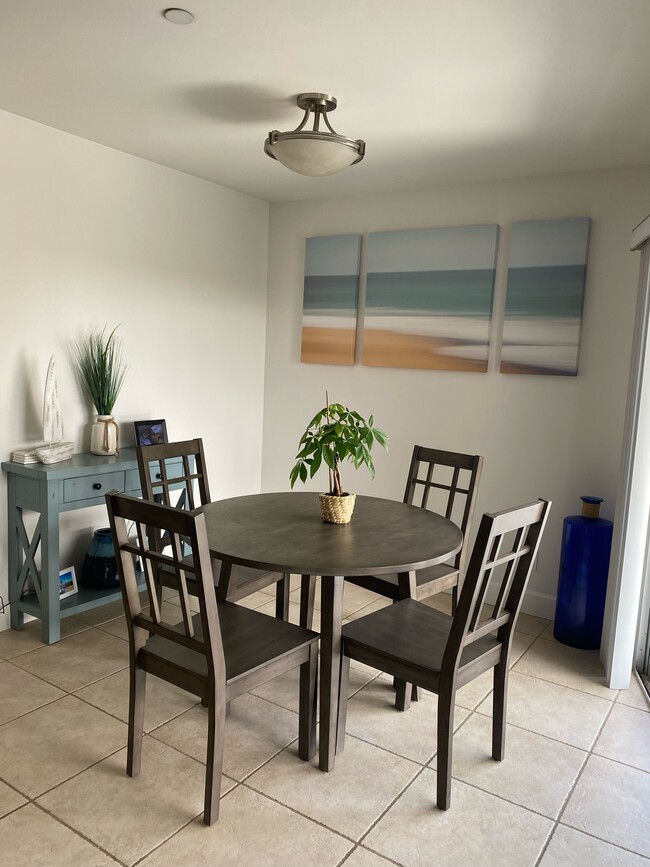 Photo - 334 18th Pl Unit Back