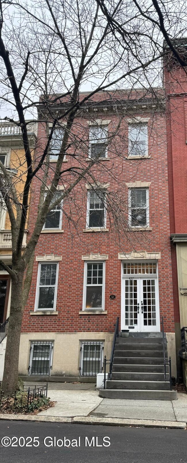 Photo - 427 State St Townhome