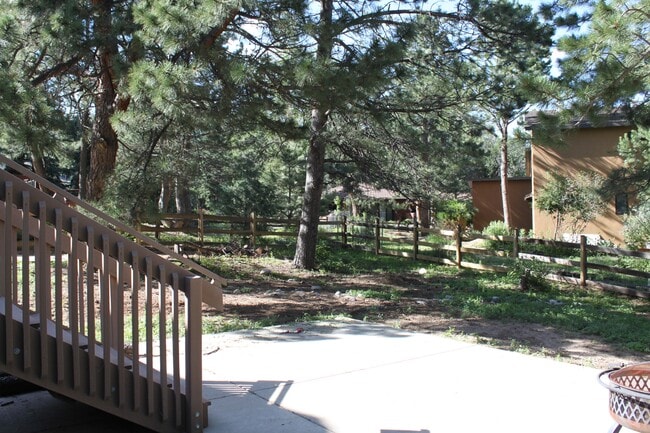 Building Photo - 7155 Delmonico Dr