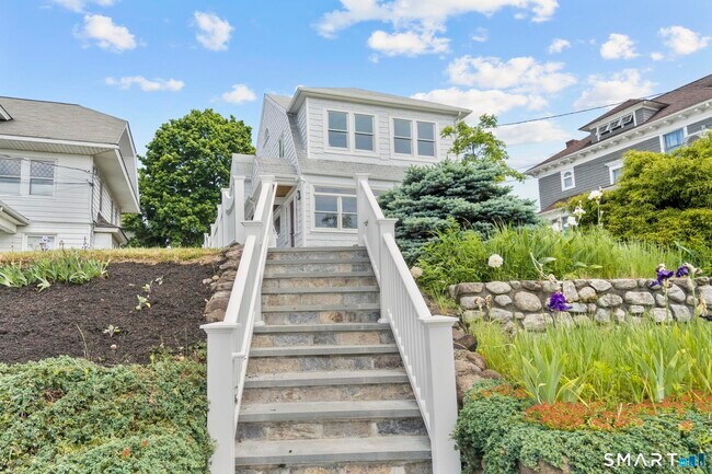 49 Seaview Ave Unit 2
