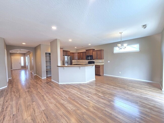 12805 W Pacific Ave