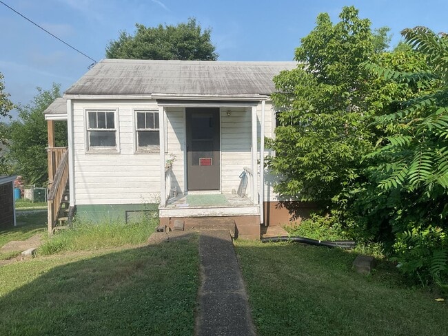 Photo - 9 Poplar Ave