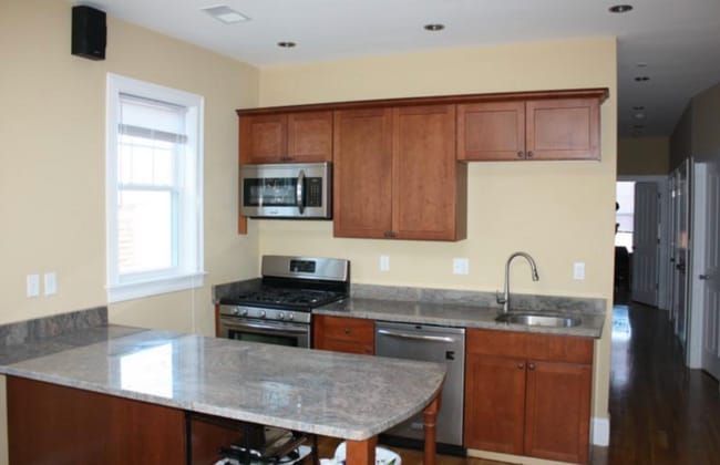 Building Photo - 148 Hillside St Unit 3