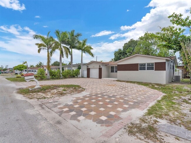 Photo - 6525 SW 18th St Casa