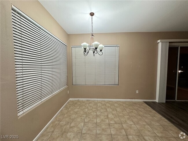 Building Photo - 19 E Agate Ave Unit 305 Rental