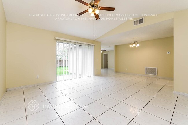 Photo - 890 Kentucky Woods Ln E