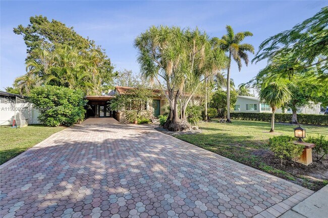 Photo - 2611 Roosevelt St