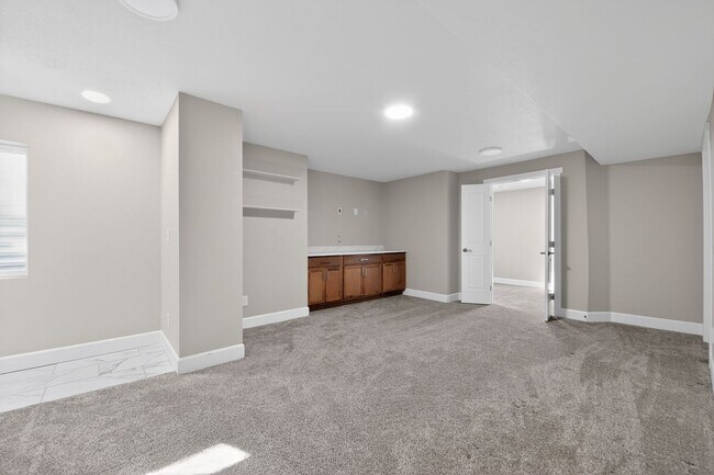 Photo - 1986 Shadow Creek Dr